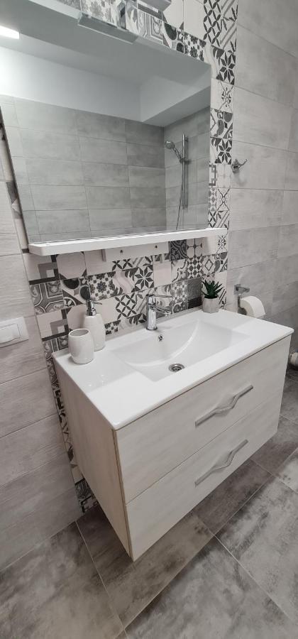 Apartament Bacovia บาเคา ภายนอก รูปภาพ